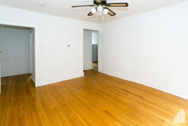 Building Photo - 2 bedroom in Chicago IL 60640