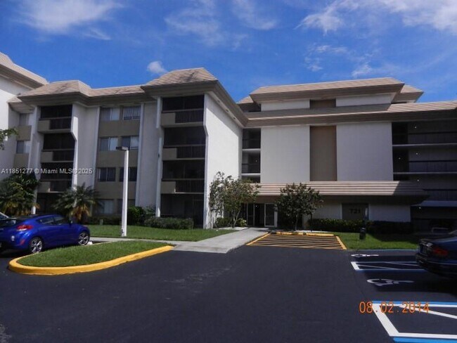 Primary Photo - 721 N Pine Island Rd