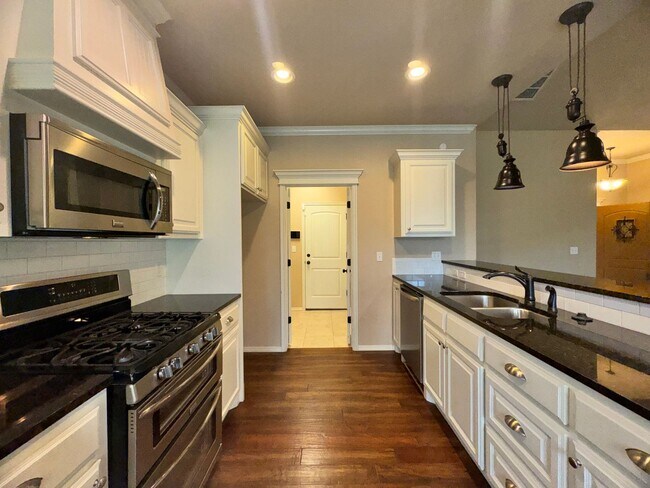Building Photo - 3 Bed 2 Bath in Edmond!