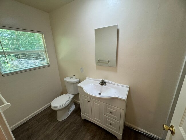 Building Photo - One Bedroom - West Sacramento