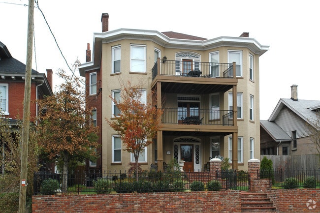 Primary Photo - 1231 Bardstown Rd