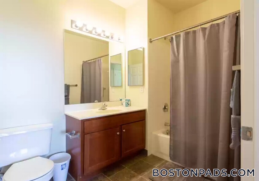 Building Photo - 311 Lowell St