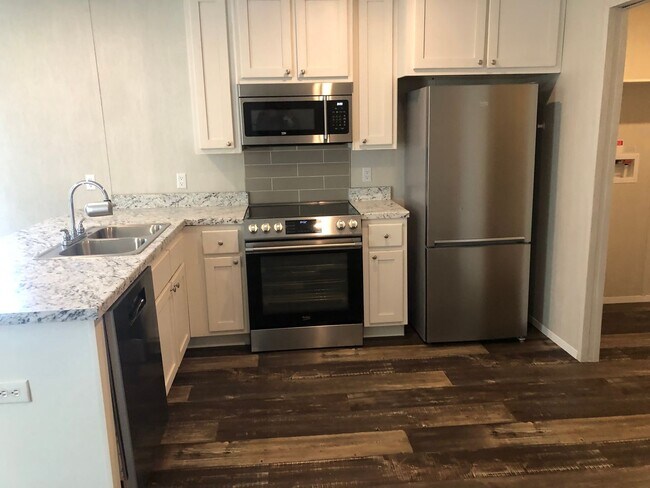 Building Photo - 291 Brookside Dr