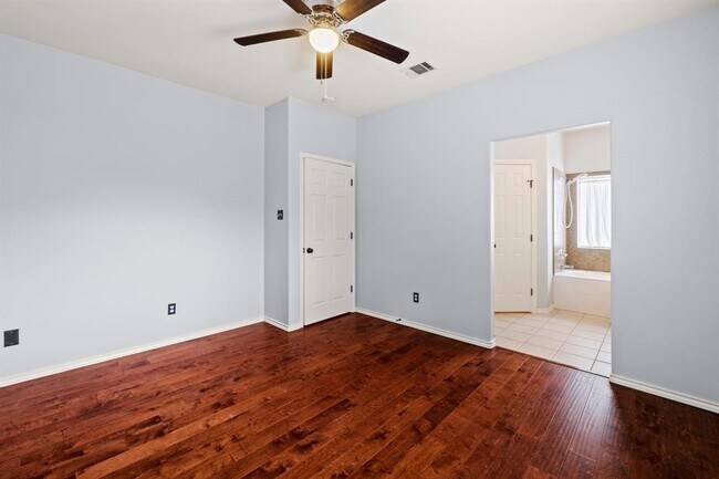 Building Photo - 11820 Dunfries Ln