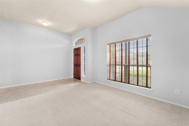 Building Photo - 3511 Cypress Village Dr