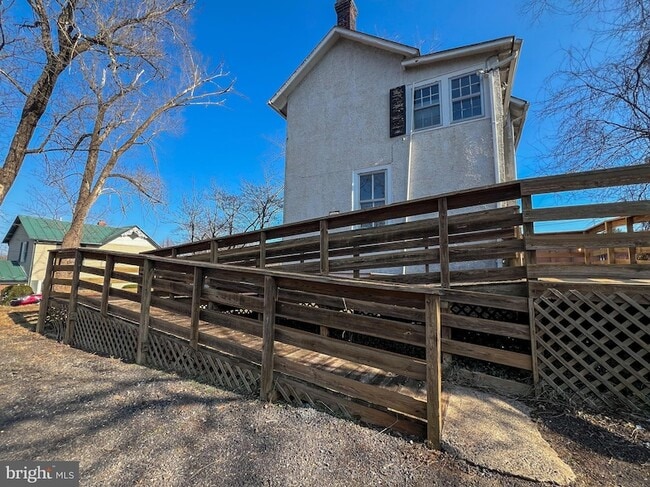 Building Photo - 314 West St