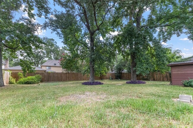 Building Photo - 5718 Upper Lake Dr