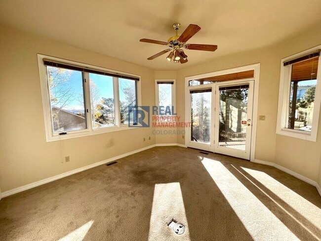 Building Photo - 2645 Rossmere St