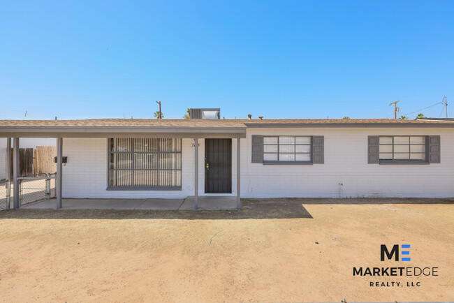 Building Photo - 4 Bed/2Bath Home at 39th Ave/Camelback! Re...