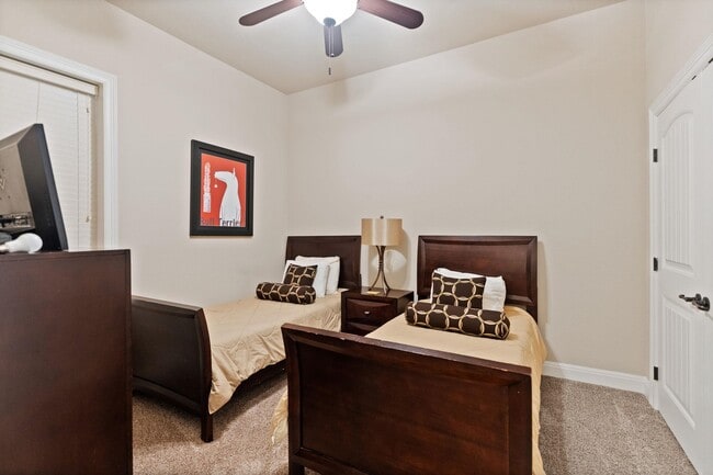 Building Photo - 101 W Bank