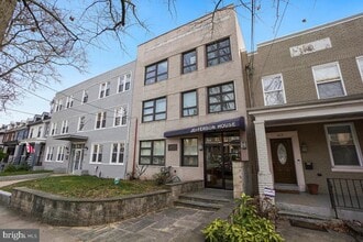Building Photo - 610 Jefferson St NW