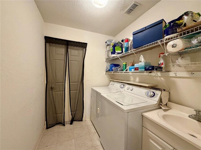 Building Photo - 1762 Grey Fox Dr