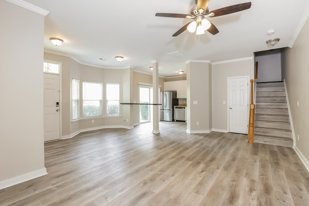 Building Photo - 11731 Mezzanine Dr