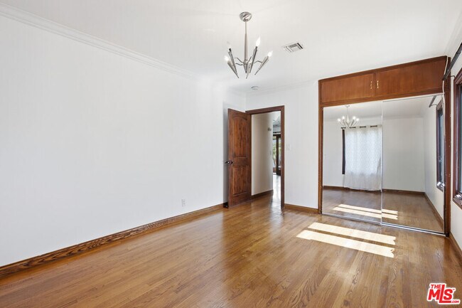 Building Photo - 13800 Erwin St