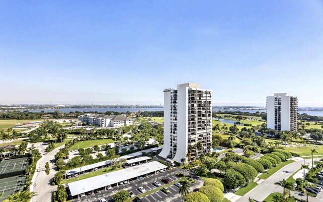 Building Photo - 2425 Presidential Way