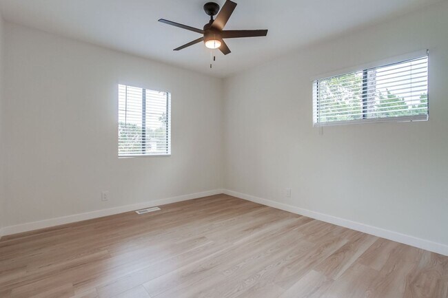 Building Photo - Charming Fully Remodeled 3-Bedroom Home in...