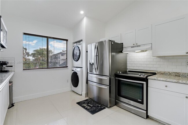 Building Photo - 13060 SW 64th Ter