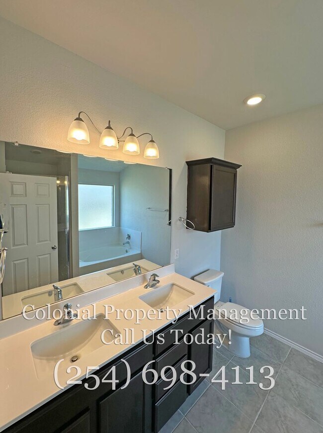 Building Photo - Available Now! 3 Bedroom 2 Bath in Harker ...