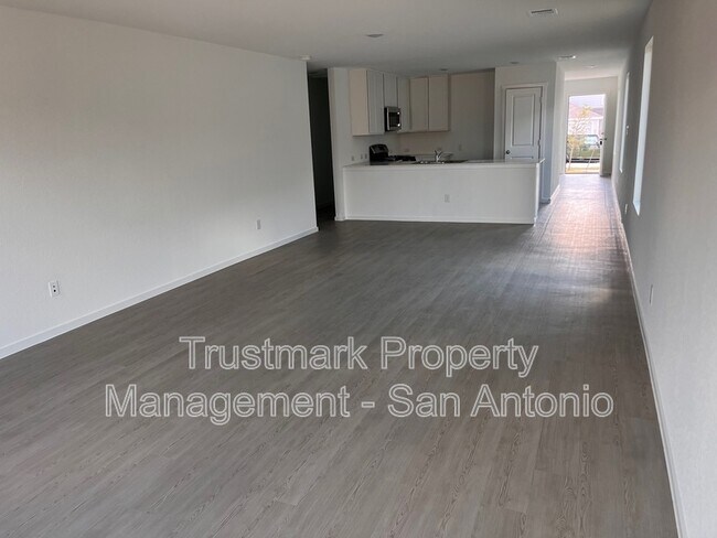 Building Photo - 511 Sarah Wy