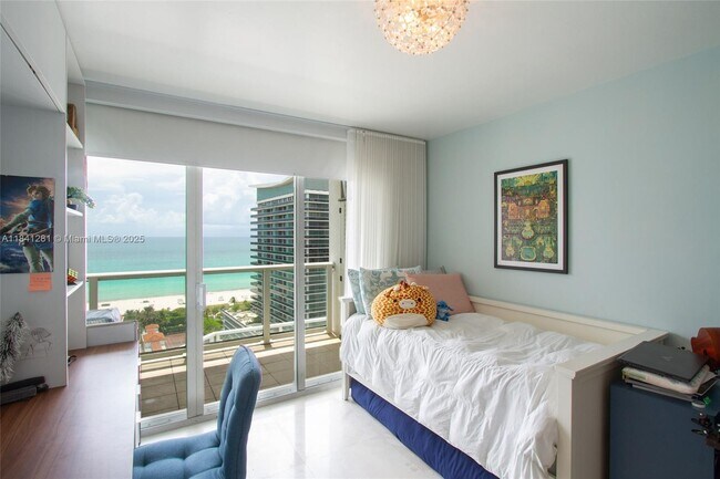 Building Photo - 5900 Collins Ave