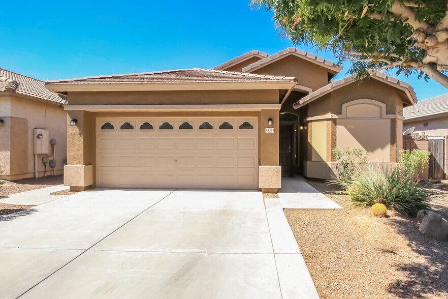 Primary Photo - 44331 Rhinestone Rd