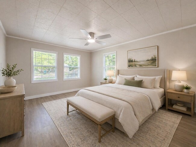 Building Photo - 299 Francis St