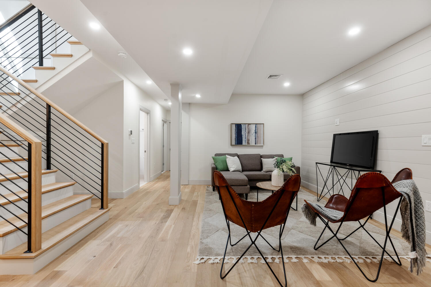 Building Photo - 8 Holly Ave