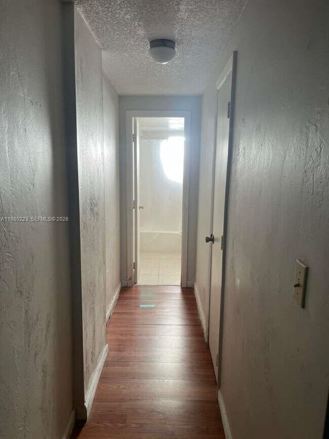 Building Photo - 1701 Washington St