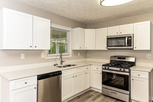 Building Photo - 709 Cloudland Ct