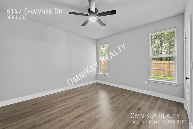 Building Photo - 6147 Shawnee Dr