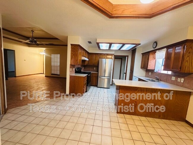 Building Photo - 4205 Snowbird Dr