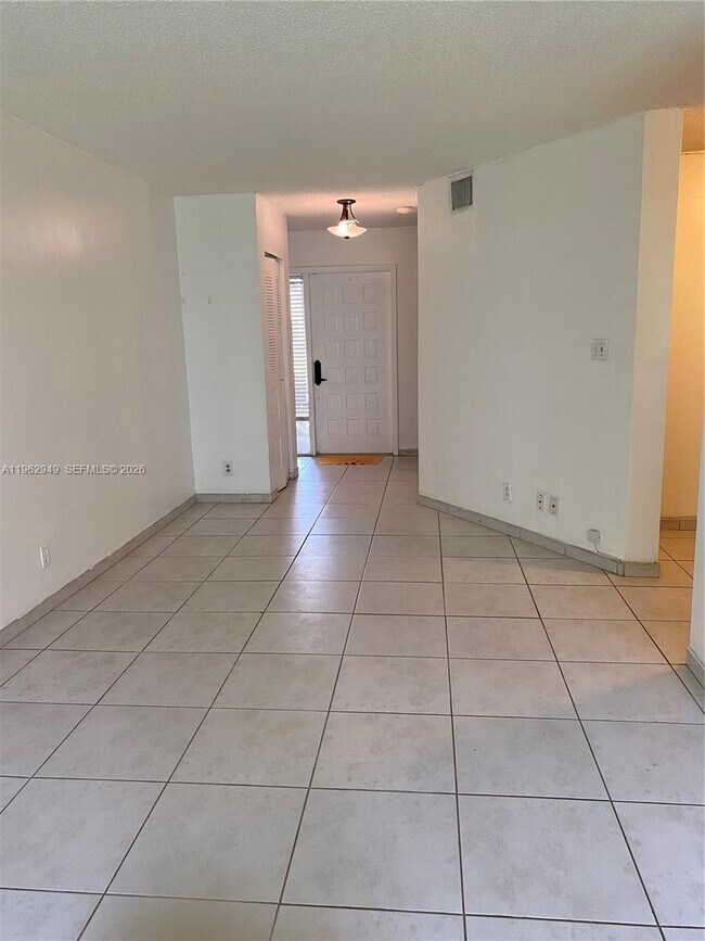 Building Photo - 14168 SW 93rd Ln