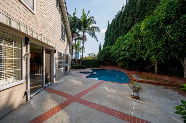 Building Photo - 945 Finnell Way