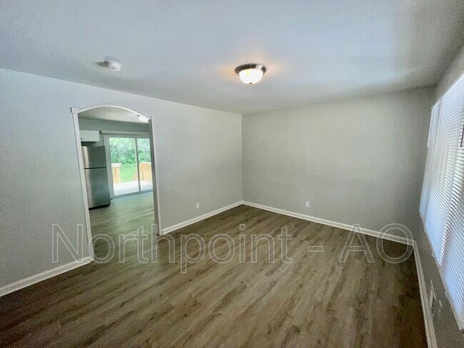 Building Photo - 6040 Brookdale Ln SW