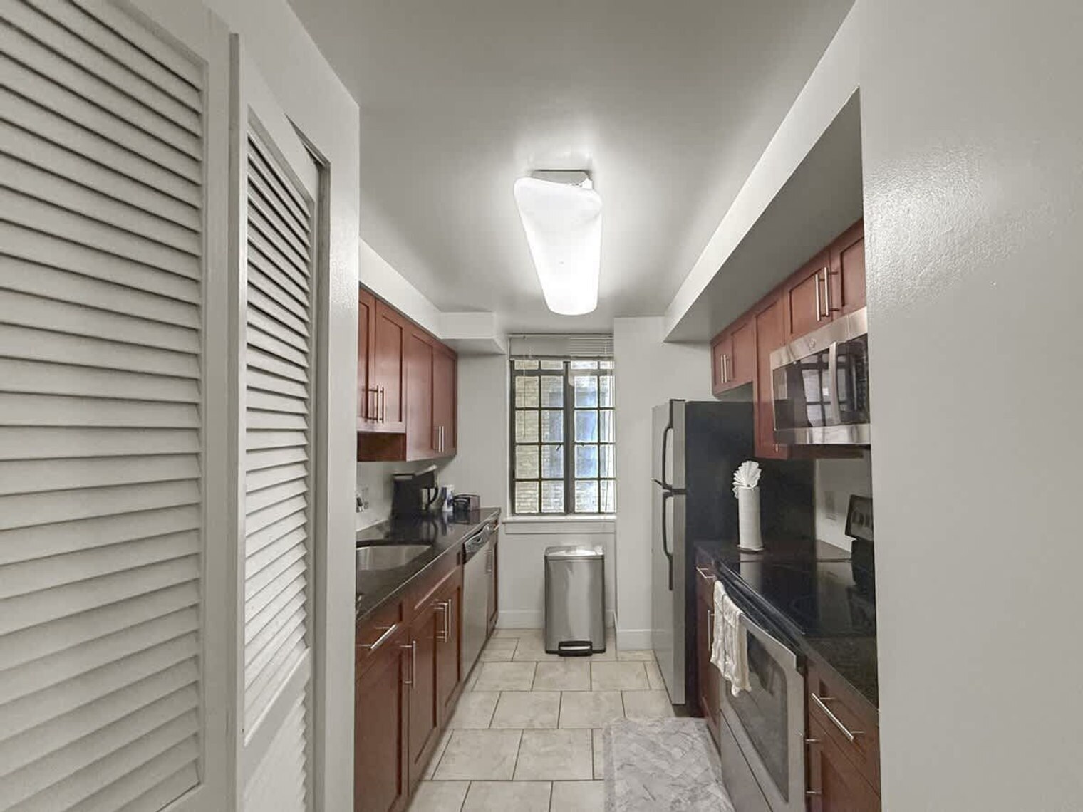 Building Photo - 111-23 N 15th St