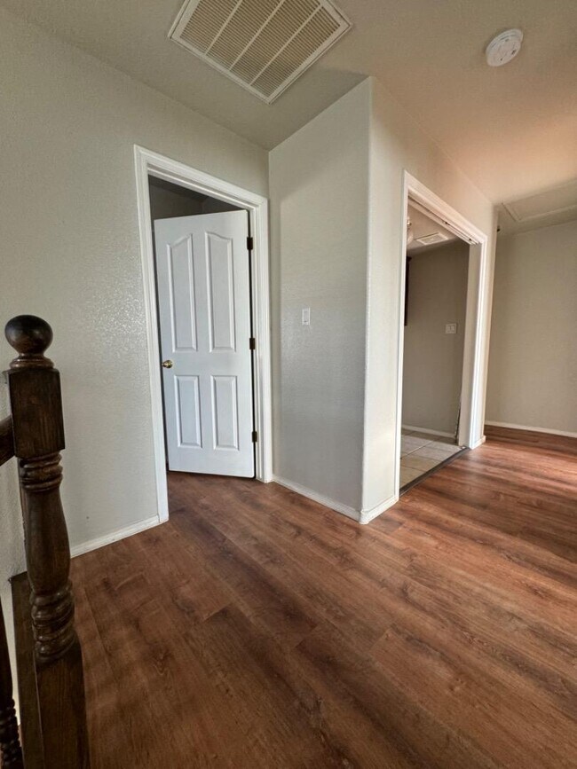 Building Photo - 10459 Chandler Dr NW