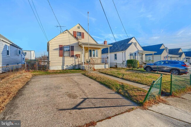 Building Photo - 7839 Birmingham Ave