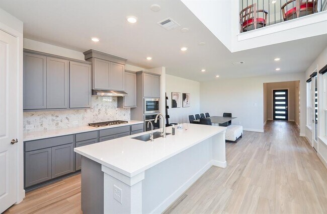 Building Photo - 9522 Rialto Creek Dr