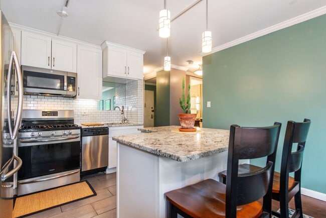 Building Photo - 6050 JFK Blvd E