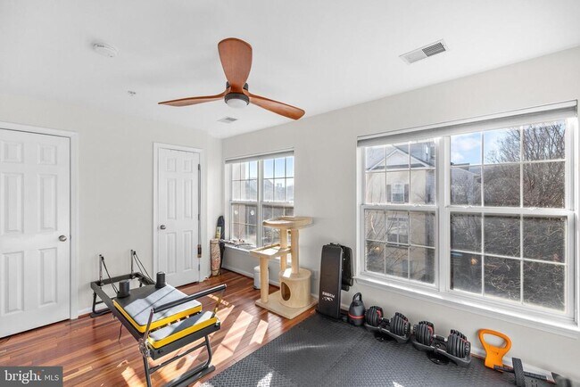 Building Photo - 381 Livermore Ln