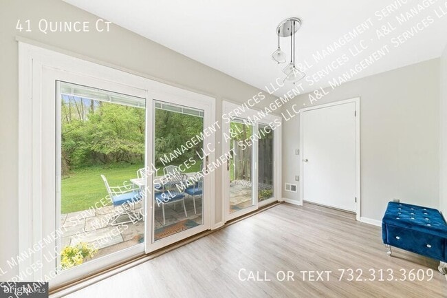 Building Photo - 41 Quince Ct