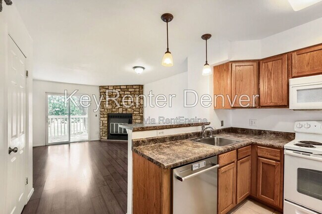 Building Photo - 1270 S Idalia St