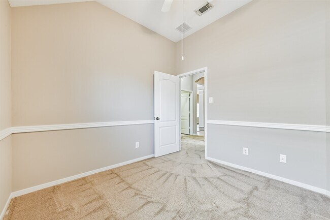 Building Photo - 13719 Rolling River Ln