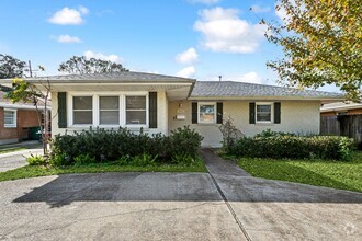 Building Photo - Metairie Beauty