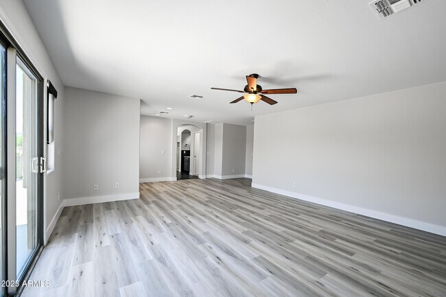Building Photo - 2426 W Horsetail Trail