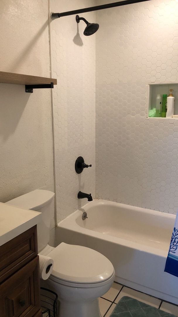 Building Photo - Kihei Villages Upper Level Furnished 2bed/1.5 bath Ocean View Condo