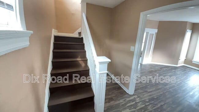 Building Photo - 1715 Warner Ave