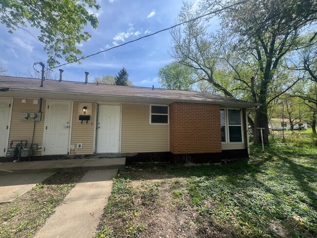 Primary Photo - 207 Lake St