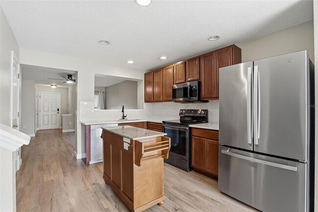 Building Photo - 8113 Silent Creek Dr