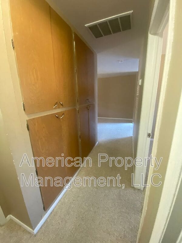 Building Photo - 2111 S Birmingham Ct